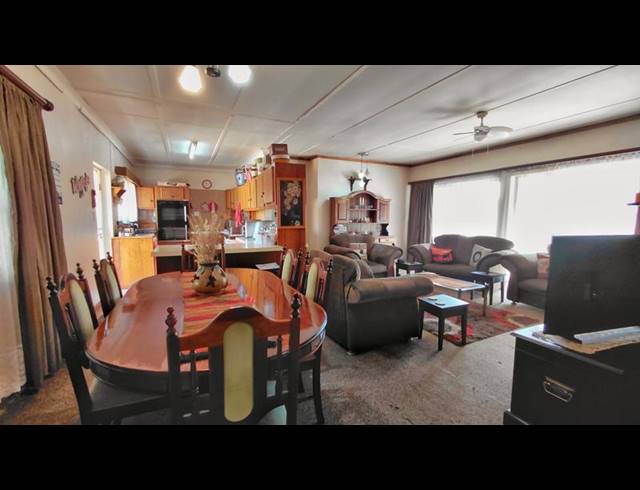 4 BEDROOM HOUSE FOR SALE IN FICHARDT PARK